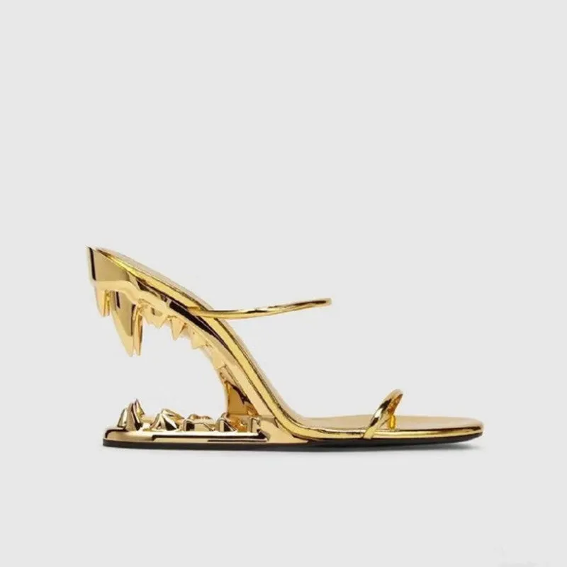 Mordre Talons Gothiques – Une Audace Incomparable